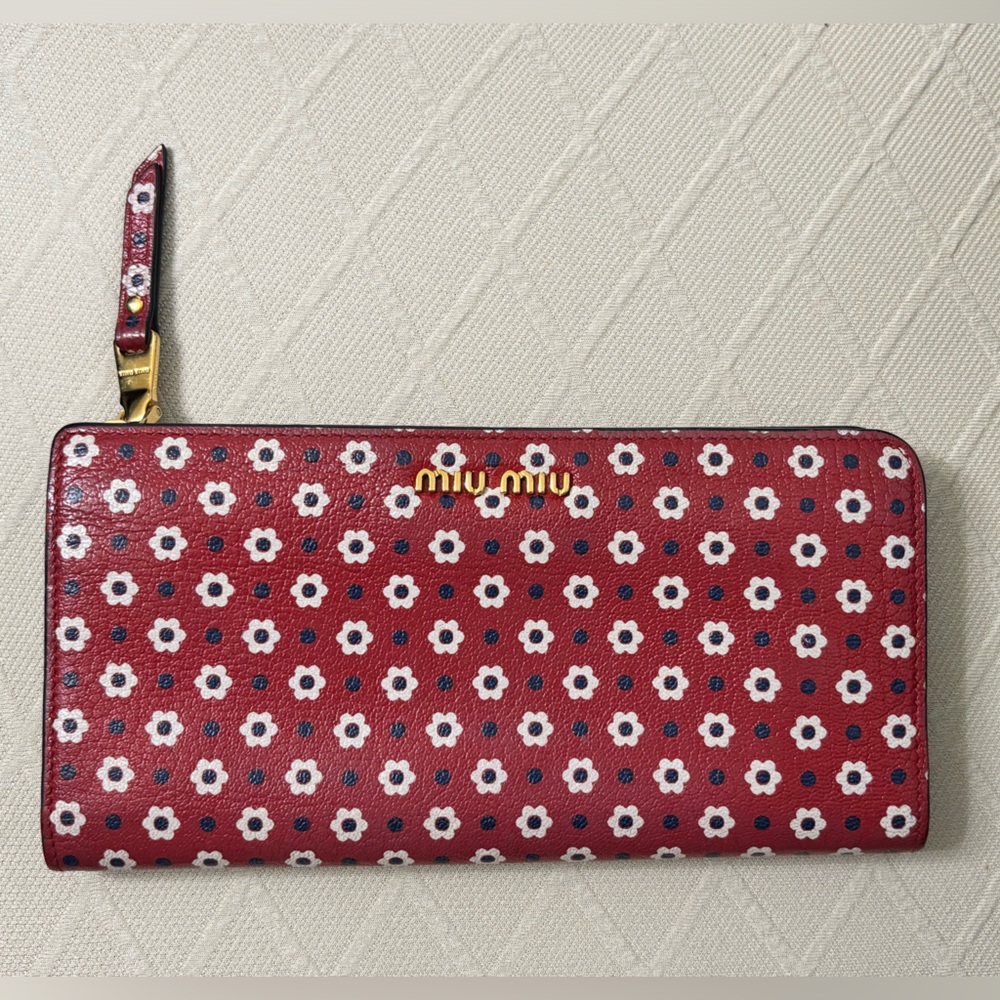 MIU MIU Limited Edition Wallet - EUC